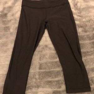 Black ivivva crop pants